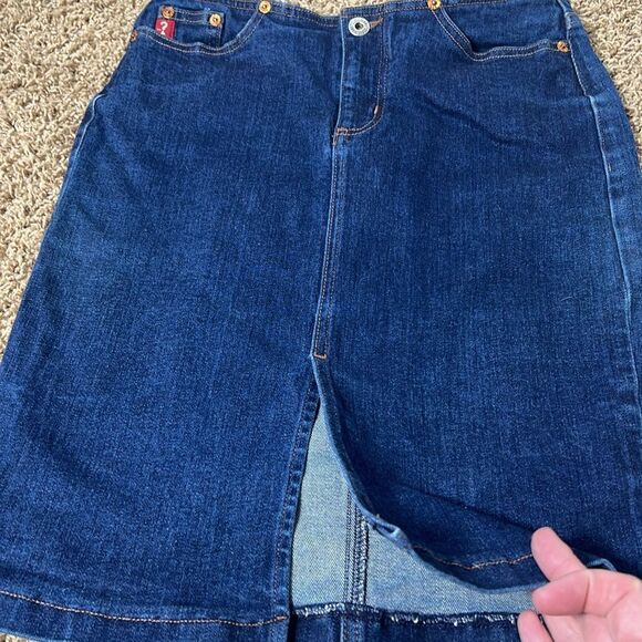 VINTAGE GUESS - Denim Skirt Split in Front Ladies Size 26 Dark Wash - Picture 6 of 11